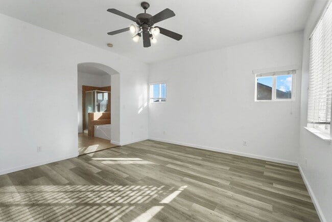 Building Photo - Beautiful 4 Bedroom 3 Bath home in Riverbank