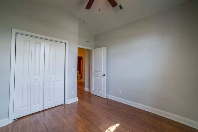 Building Photo - 119 Spoonbill Cir