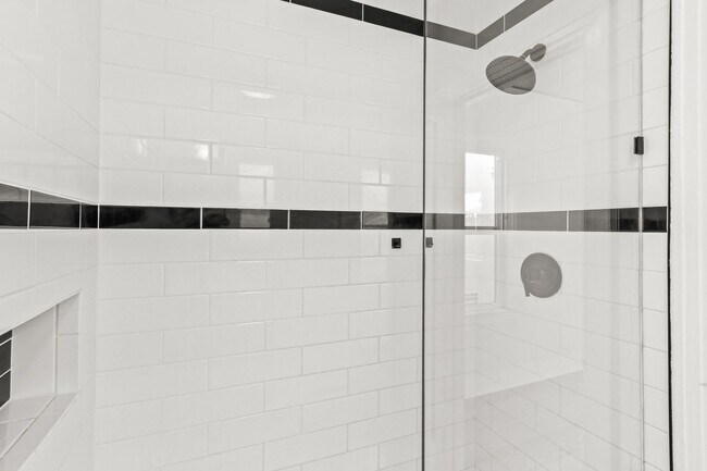 Building Photo - Elevated Golden Hill 2BR with Southwesterly Views & Detached Garage