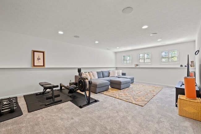 Building Photo - 8190 Smiths Cir