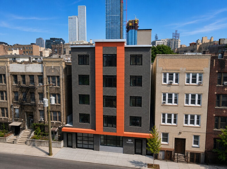 Building Photo - 80 Romaine Ave