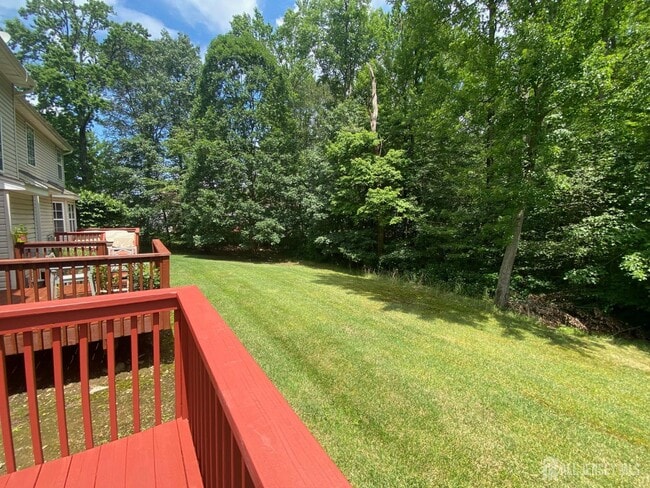 Building Photo - 120 Briarwood Dr