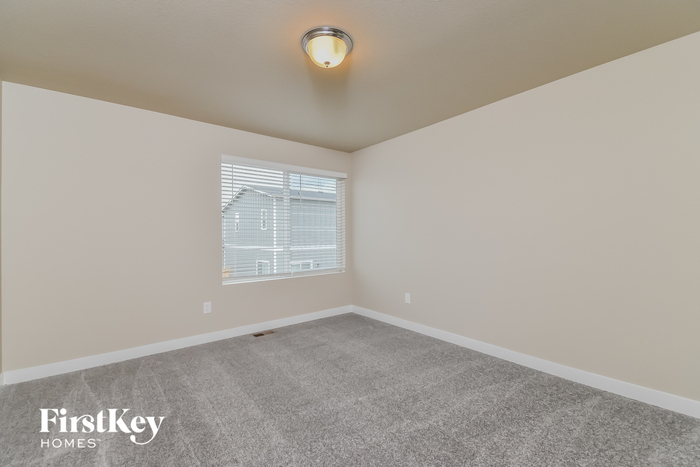 Building Photo - 11148 Murrelet Dr