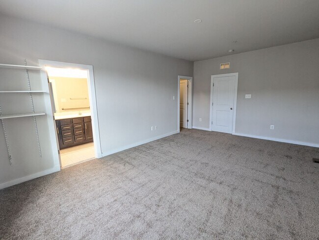 Building Photo - 1129 Lawler Dr