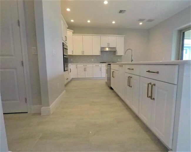 Building Photo - 15738 Shorebird Ln