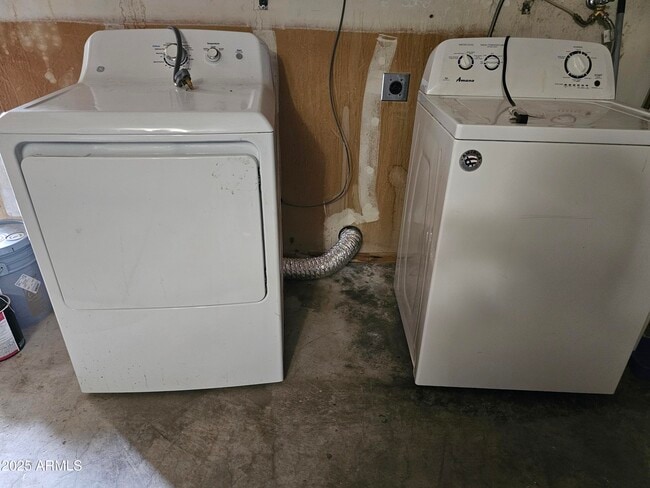 Building Photo - 6231 W Zoe Ella Way