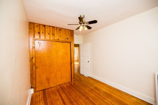 Building Photo - 2026/2027 JHU off-campus Renovated Charles Village 5bd/2ba w/ W/D & CAC Available 6/9/26