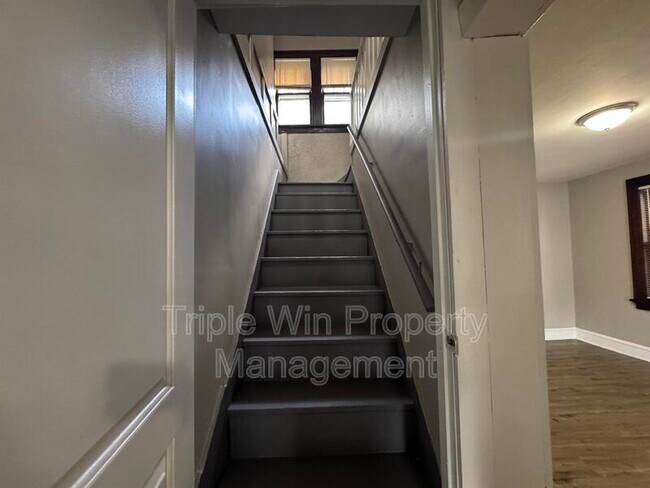 Building Photo - 424 Abston St