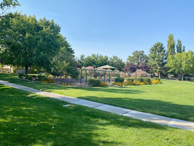 Building Photo - 7943 Meandering Path Ave
