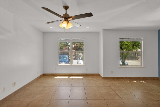 Building Photo - 7607 King Arthurs Ct