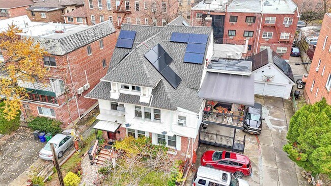 Building Photo - 84-39 Lefferts Blvd