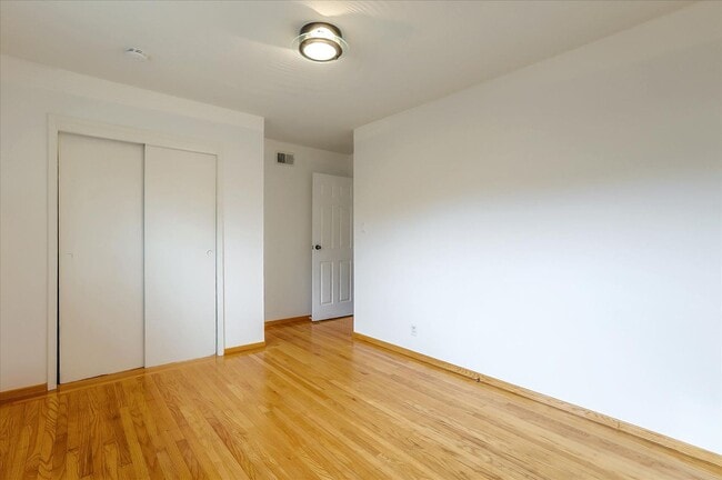 Building Photo - Santa Clara Home near Apple, Kaiser and Ma...
