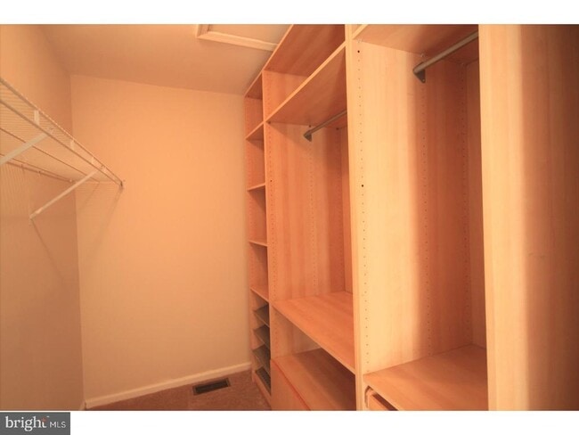 Building Photo - 3700 Harvard Dr