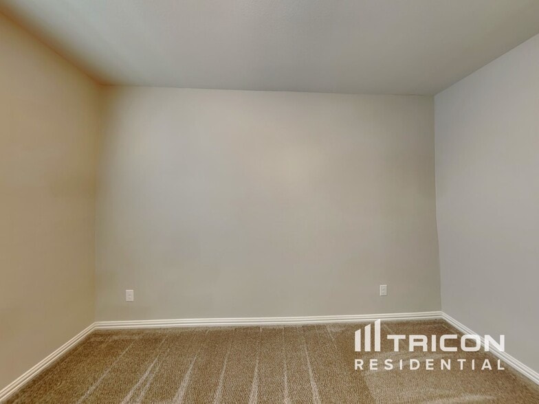 Building Photo - 604 Jennie Marie Cir