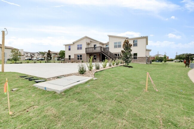 Building Photo - Stylish 3 Bed, 2 Bath Apartment in Georgetown
