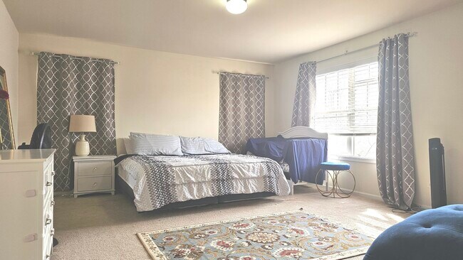 Building Photo - 1268 Bradley Cir