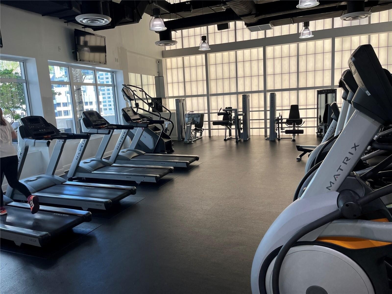 Building Photo - 1250 S Miami Ave