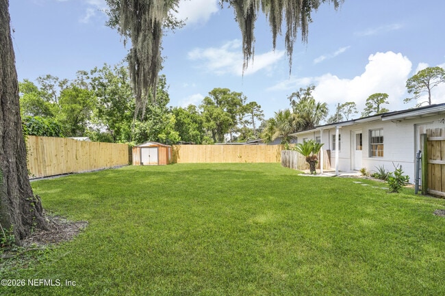 Building Photo - 5236 River Forest Dr