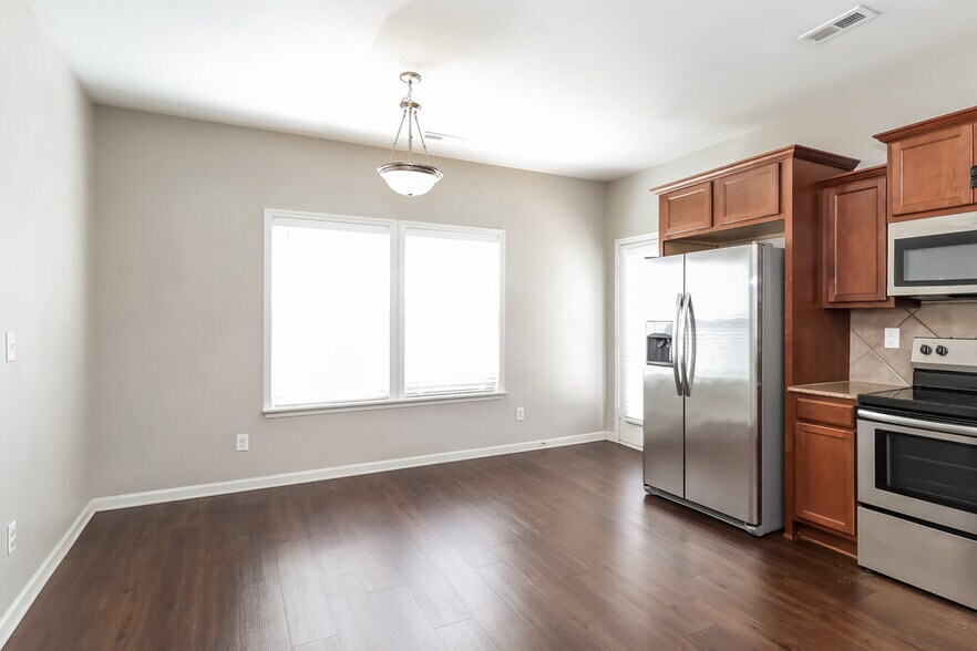 Building Photo - 9711 Cayenne Dr