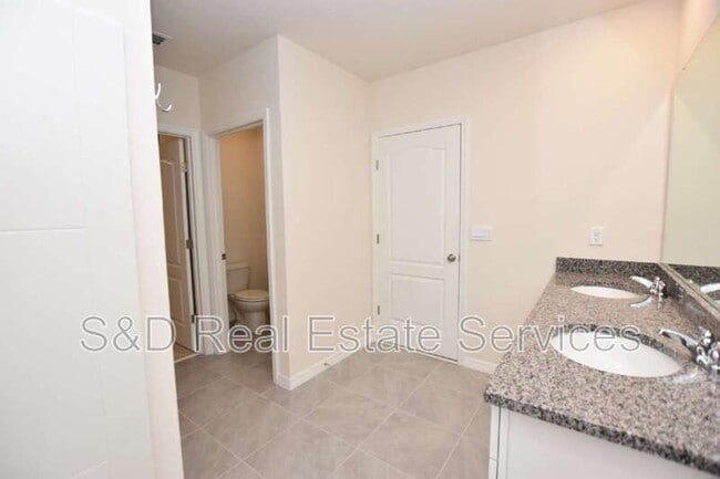 Building Photo - 5552 Siltstone St