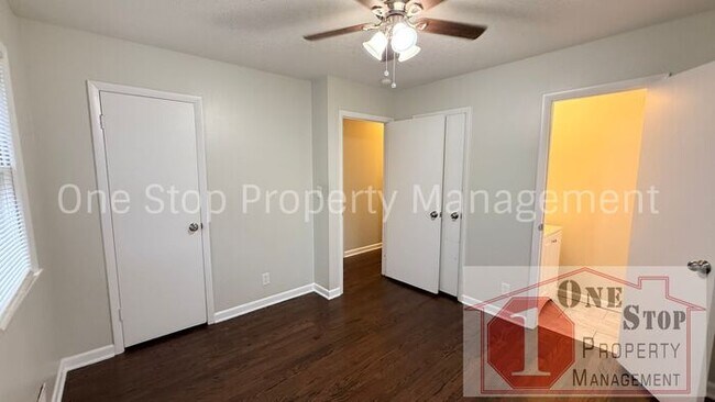 Building Photo - Charming 3-bedroom, 1.5-bathroom home in Kansas City