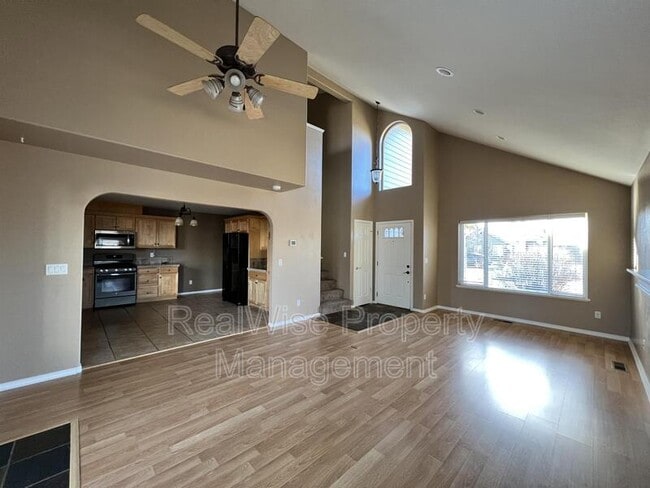 Building Photo - 1312 NE Tucson Way