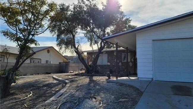 Building Photo - 3955 Ventura Way
