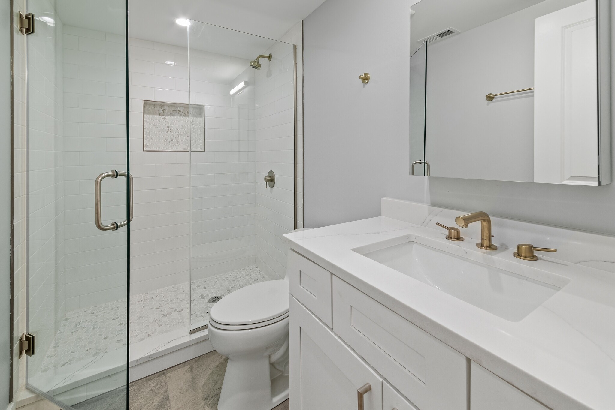 Building Photo - 1349 N Noble St