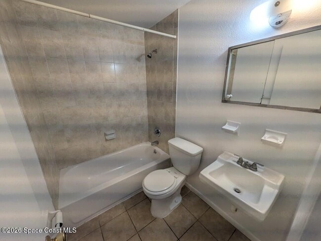Building Photo - 140 Minna Ln