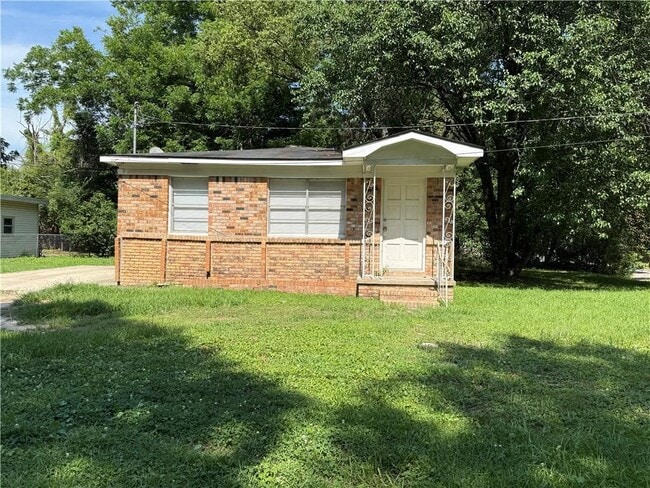 Primary Photo - 302 Erie St