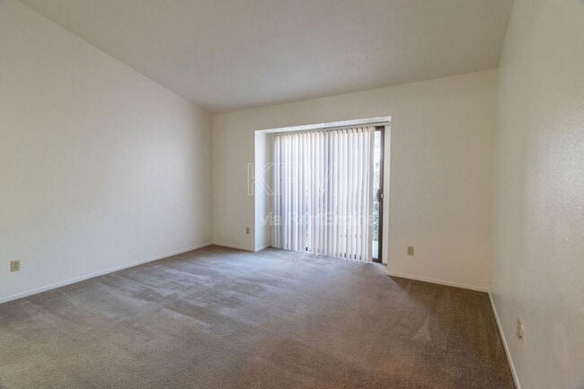 Building Photo - 2930 Driftwood Pl