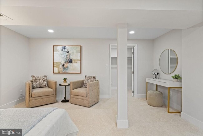 Building Photo - 2711 Groveton St