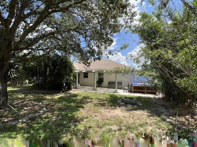 Building Photo - 9611 Saragossa St