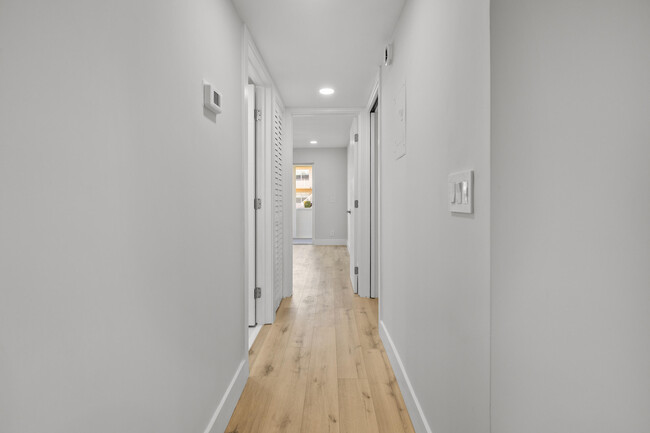 Building Photo - 769 Normandy Trail