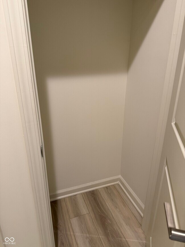 Building Photo - 14517 Pomona Ln