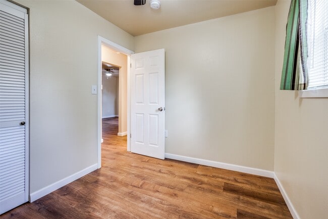 Building Photo - 1200 W Phillips St