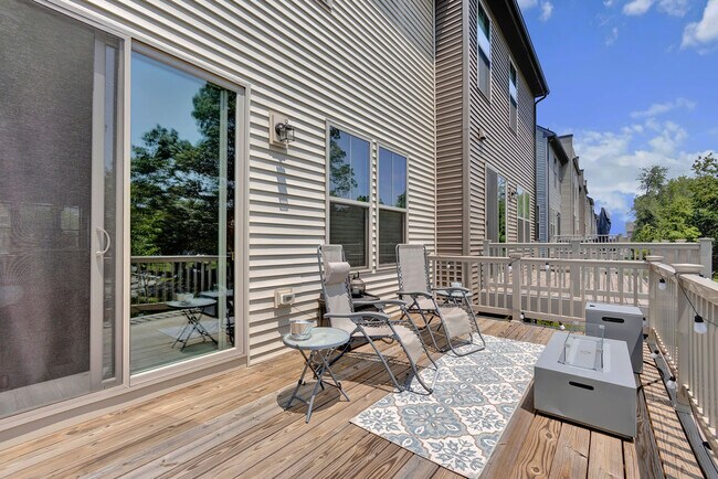 Building Photo - 6923 Gladebrook Rd