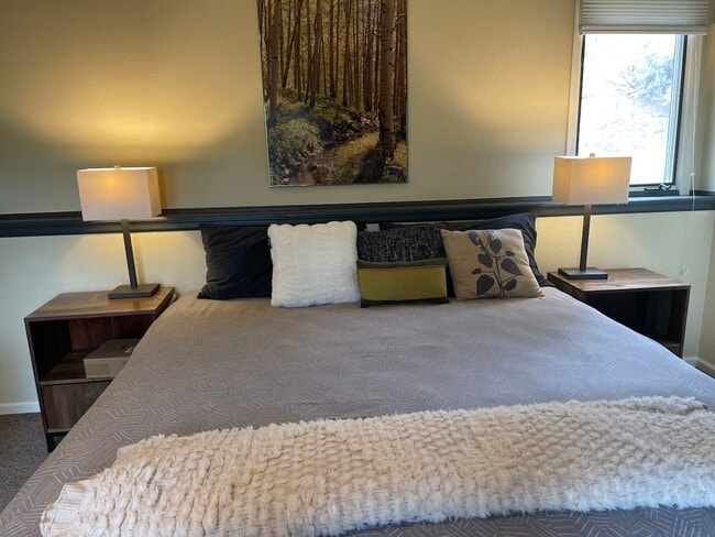 Building Photo - 230 Nottingham Rd