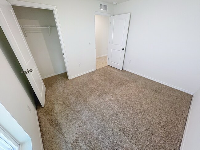 Building Photo - 12159 White Cypress Pl