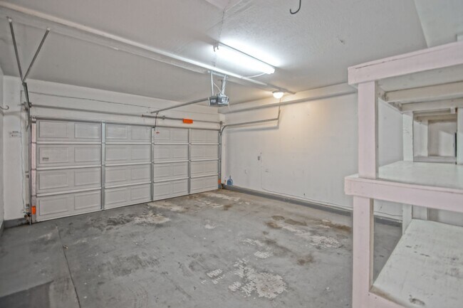 Building Photo - 1x 3906-3908