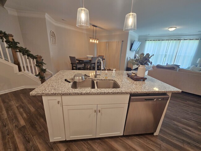 Building Photo - 205 Brochaill Ct