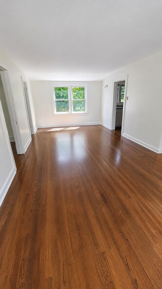 Building Photo - 3813 N Frederick Ave