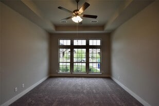 Building Photo - 3916 Trenton Pl