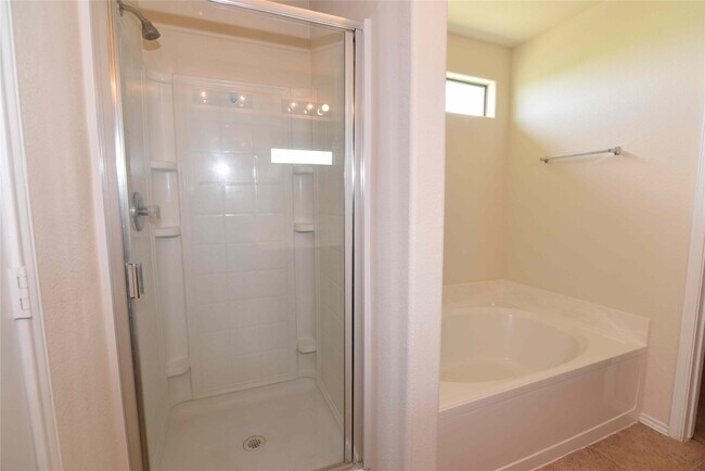 Building Photo - 21319 Finbury Oaks Ln