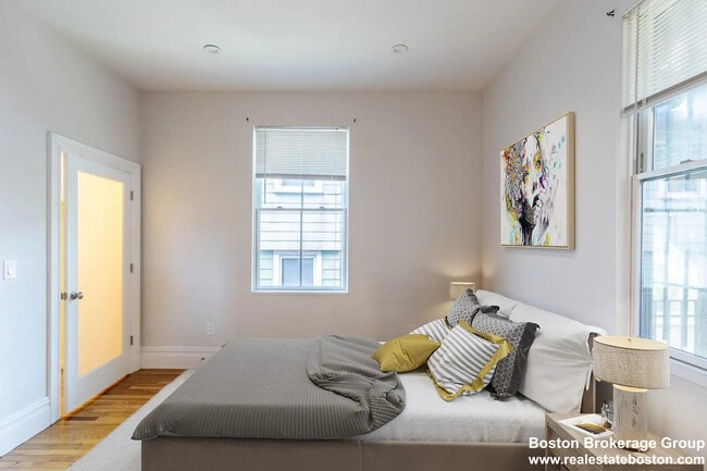 Building Photo - 89 Cedar St