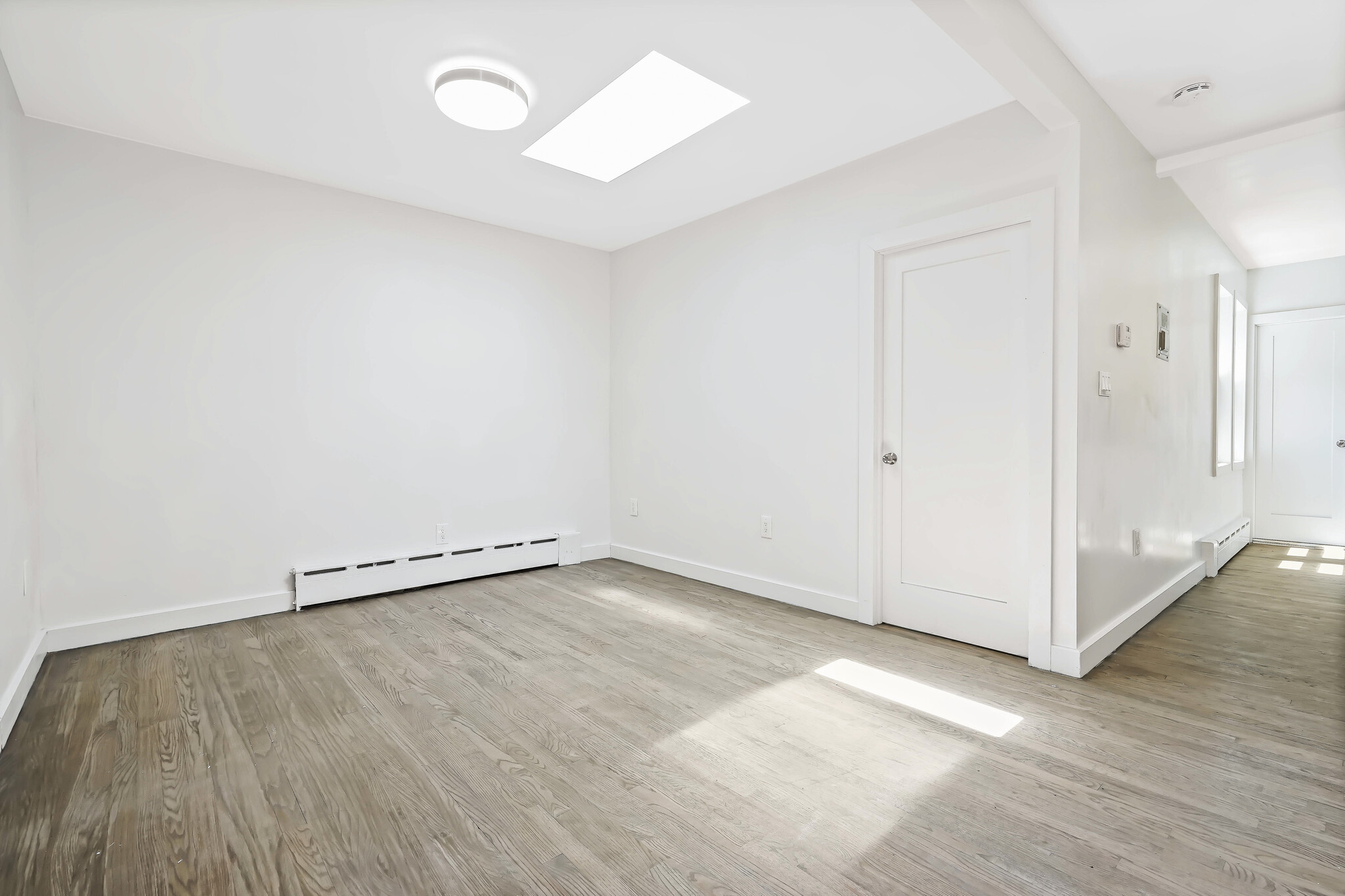 Building Photo - 309 Covert St