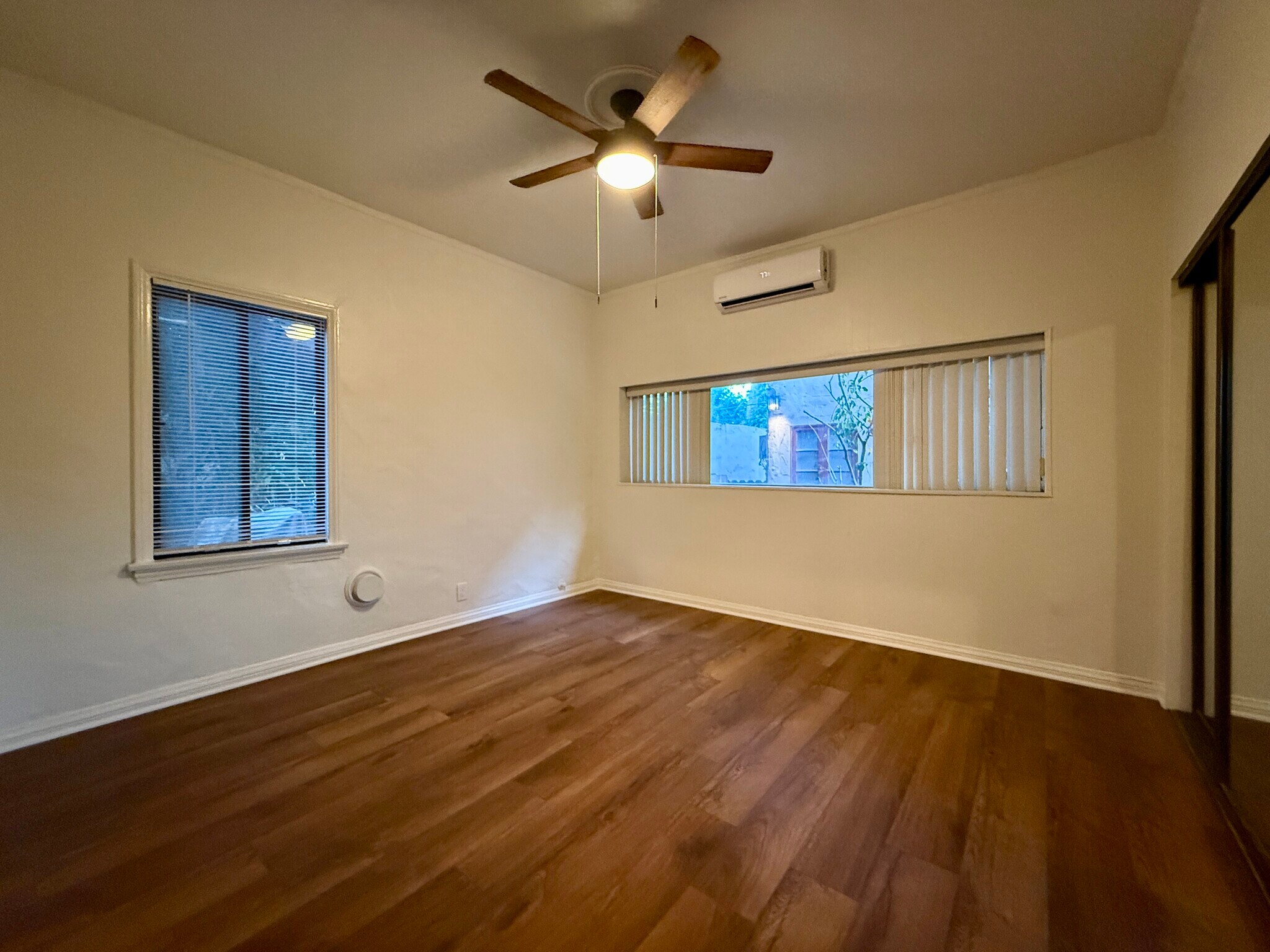 Building Photo - 840 Huntley Dr