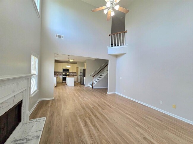 Building Photo - 621 Roxtree Ct NE