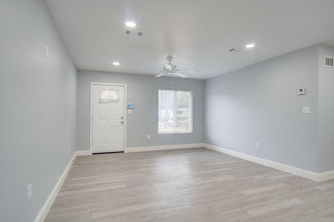 Building Photo - Updated 2BR/2BA Home Near Cordova Mall – Modern Updates & Convenient Location
