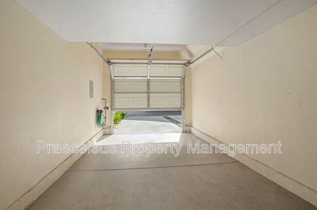 Building Photo - 2541 Garnet Peak Rd